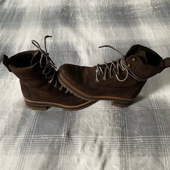 Timberland Women's Dark Brown Lace-Up Boots - Picture 9 of 10